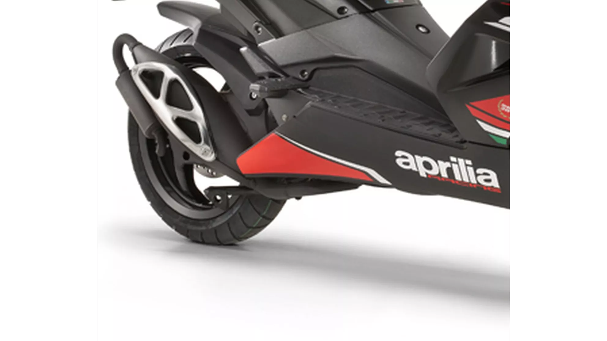 Aprilia SR 50 R Factory Replica SBK - Image 1 Aprilia SR 50 R Factory Replica SBK - Image 1