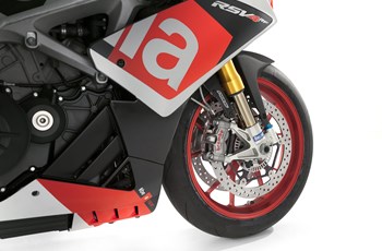 Aprilia RSV4 RF 2016 - Bild 3 Aprilia RSV4 RF 2016 - Bild 3