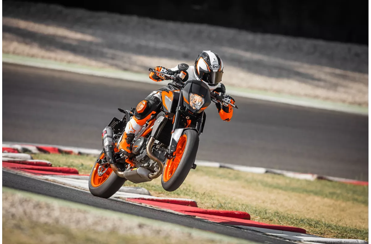 KTM 690 Duke R