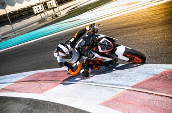 KTM 1290 Super Duke R 2017 - Bild 2 KTM 1290 Super Duke R 2017 - Bild 2