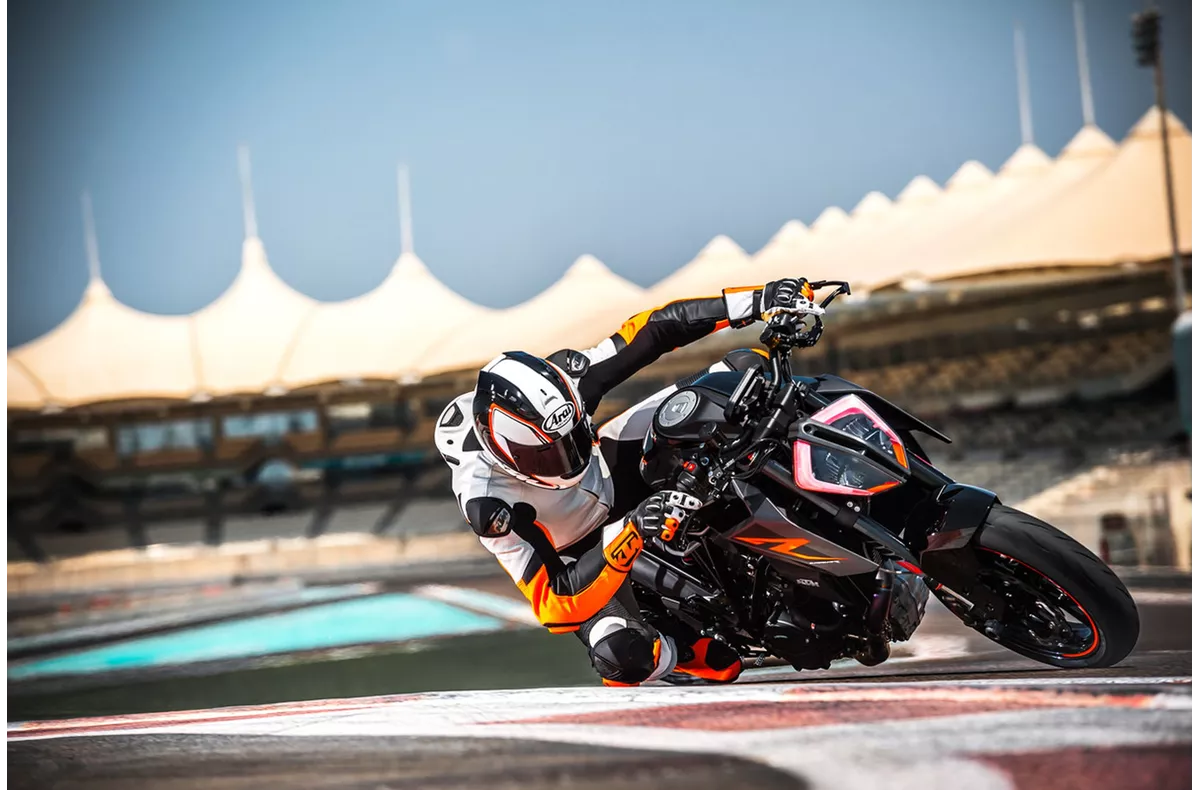 KTM 1290 Super Duke R KTM 1290 Super Duke R