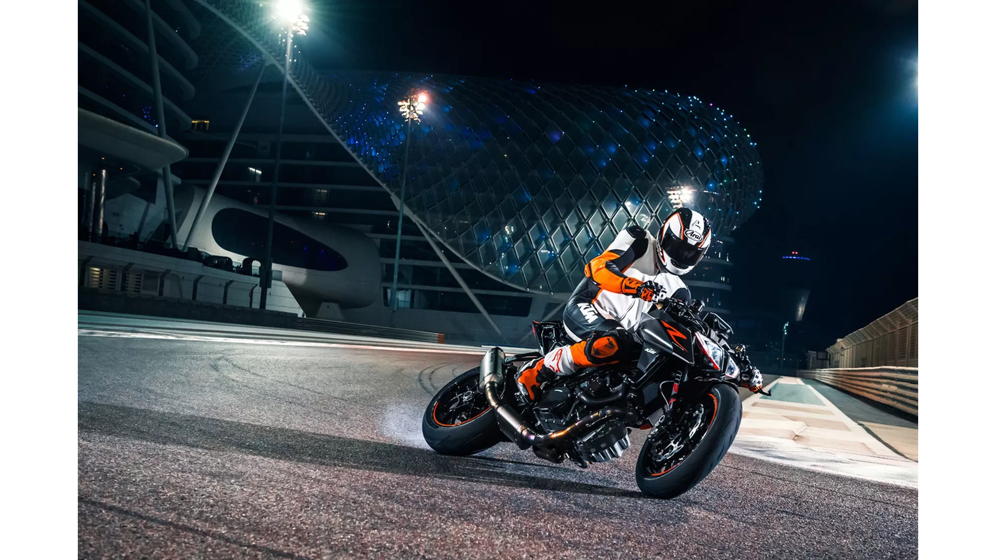 KTM 1290 Super Duke R - Image 3 KTM 1290 Super Duke R - Image 3