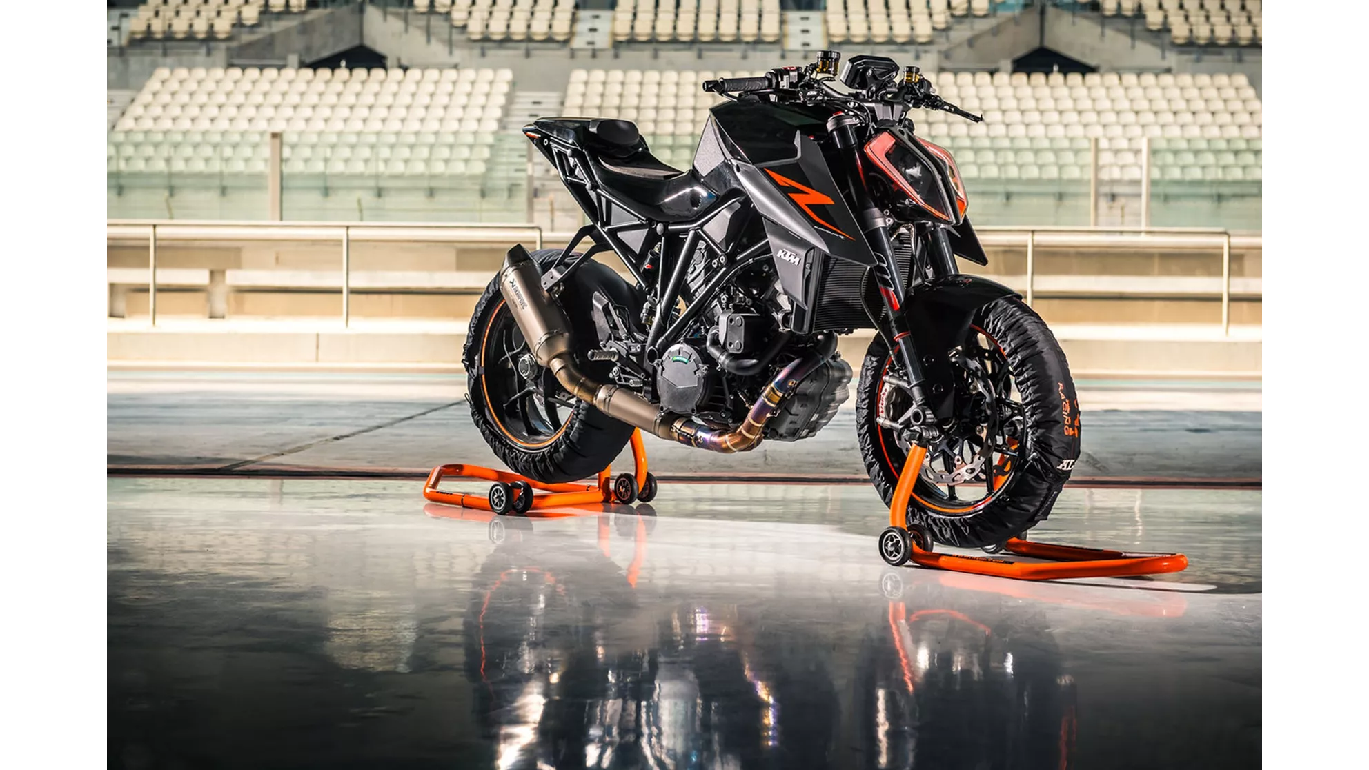 KTM 1290 Super Duke R - Image 4 KTM 1290 Super Duke R - Image 4