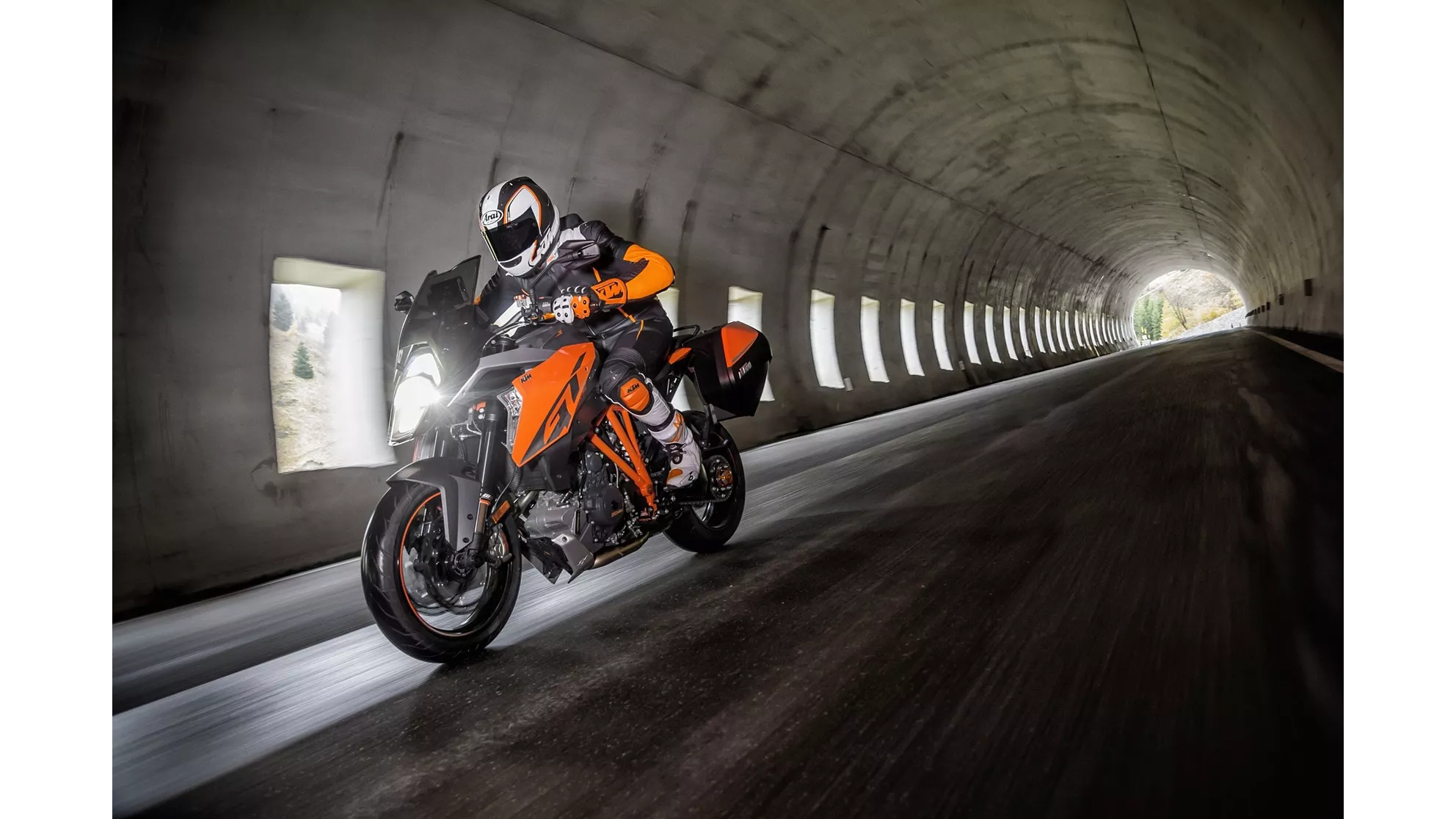 KTM 1290 Super Duke GT - Image 9 KTM 1290 Super Duke GT - Image 9