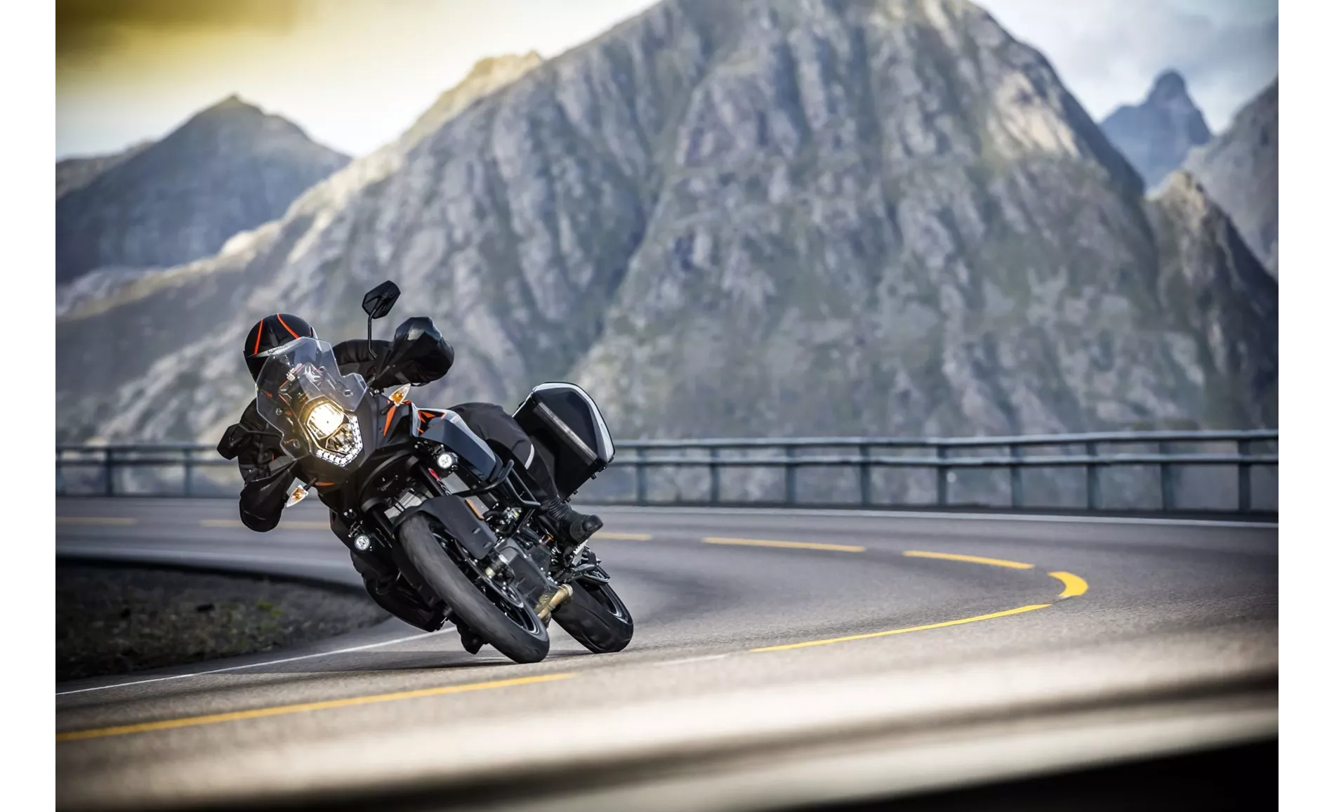 KTM 1090 Adventure 2017 KTM 1090 Adventure 2017