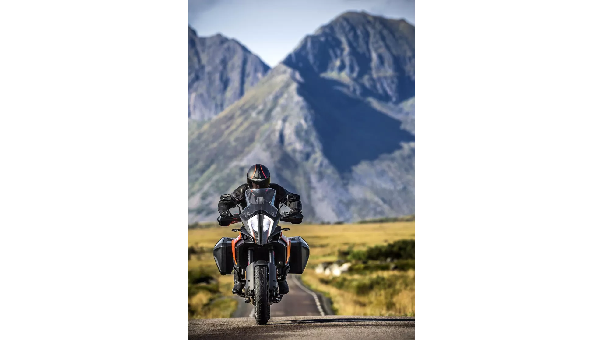 KTM 1290 Super Adventure S - Image 3 KTM 1290 Super Adventure S - Image 3