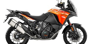 KTM 1290 Super Adventure S 2017 vs BMW F 800 R 2009