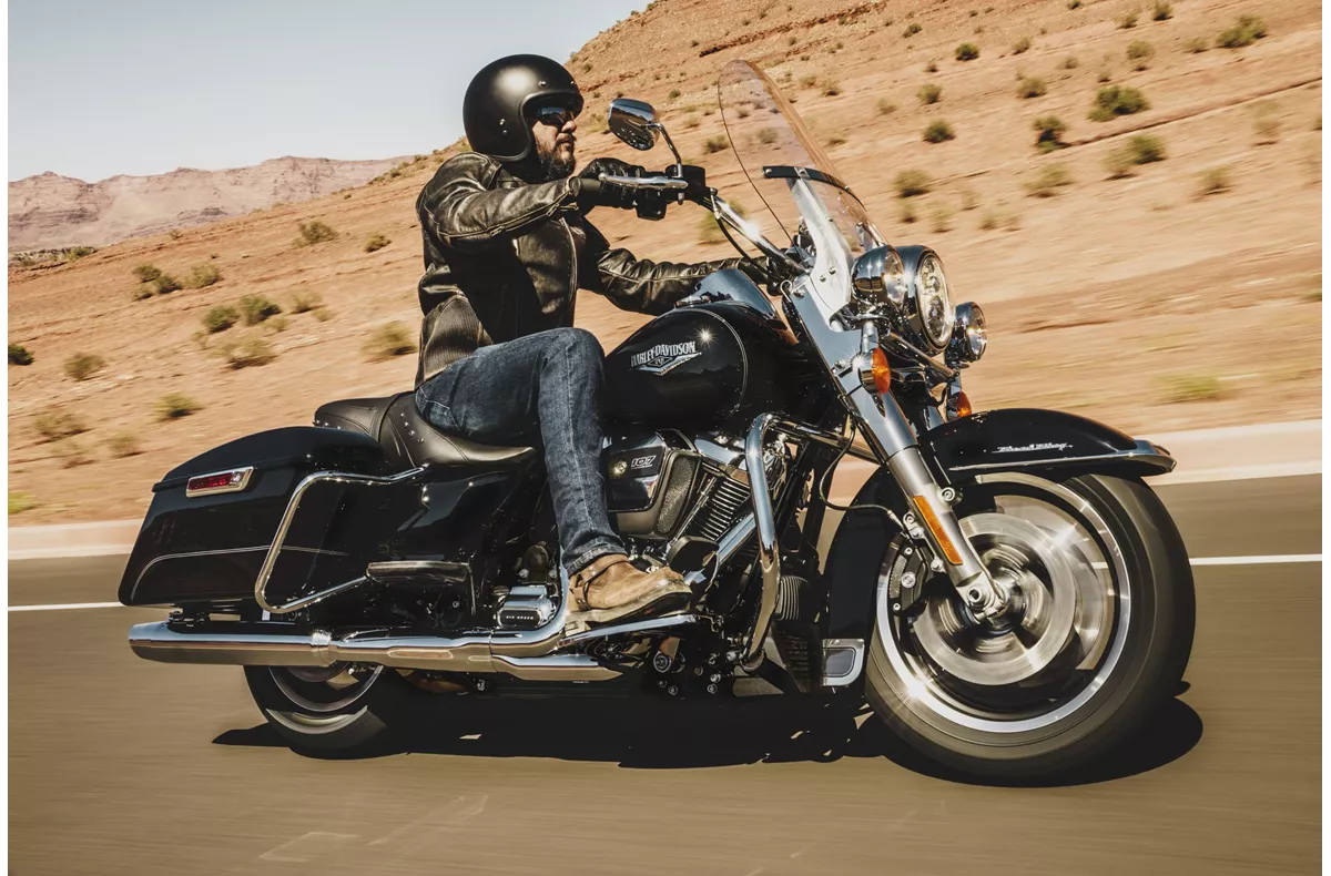 Harley-Davidson Touring Road King FLHR Harley-Davidson Touring Road King FLHR
