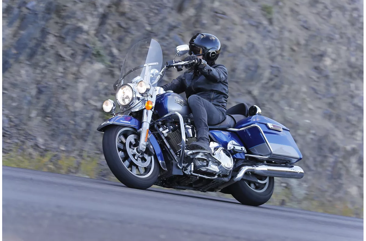 Harley-Davidson Road King Classic FLHRC Harley-Davidson Road King Classic FLHRC