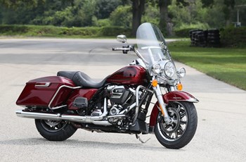 Harley-Davidson Road King Classic FLHRC 2017 - Bild 4 Harley-Davidson Road King Classic FLHRC 2017 - Bild 4