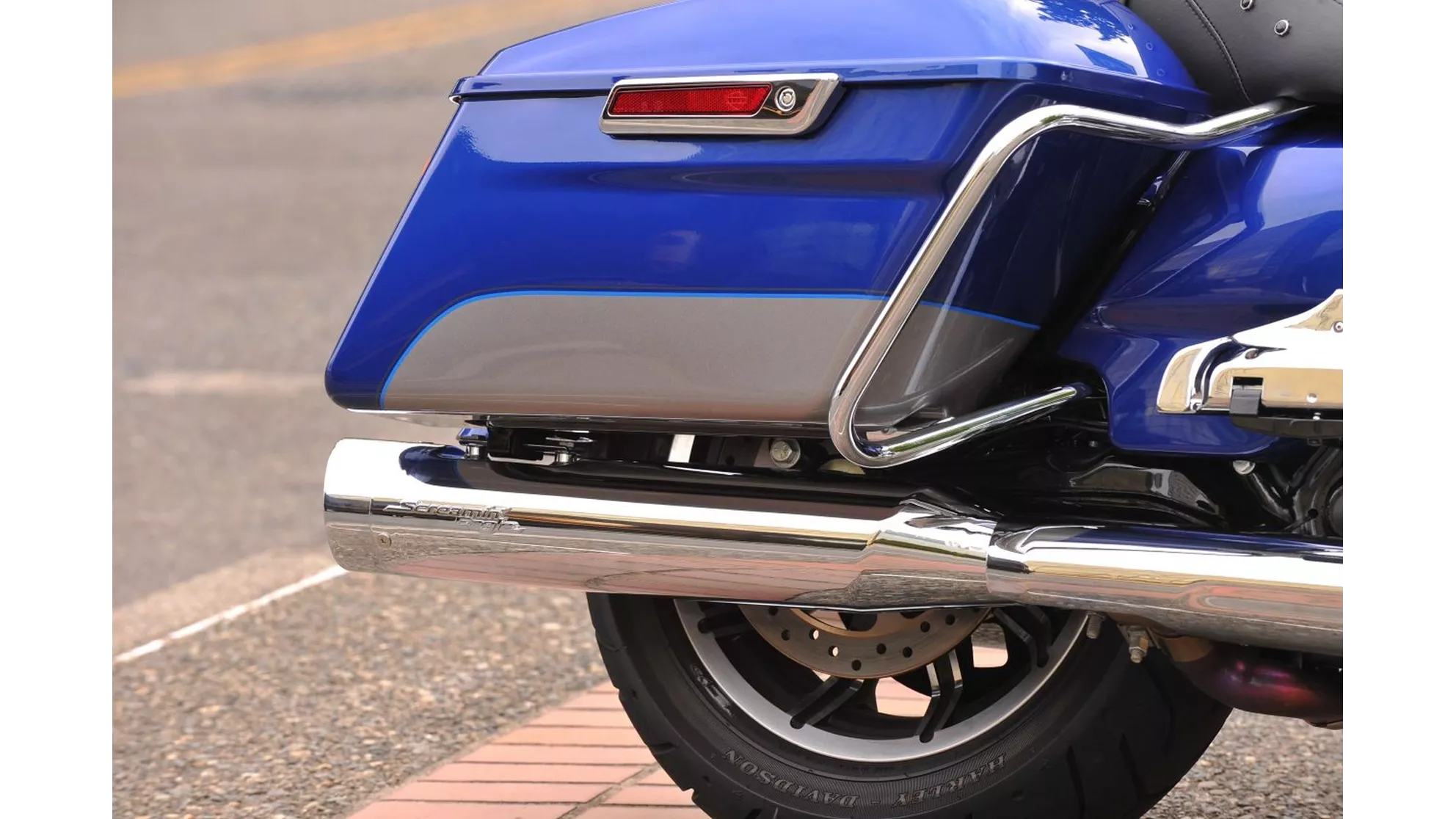 Harley-Davidson Road King Classic FLHRC - Image 17 Harley-Davidson Road King Classic FLHRC - Image 17