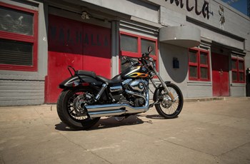 Harley-Davidson Dyna Wide Glide FXDWG 2017 - Bild 4 Harley-Davidson Dyna Wide Glide FXDWG 2017 - Bild 4
