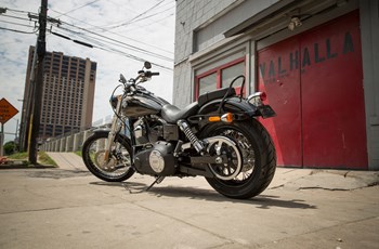 Harley-Davidson Dyna Wide Glide FXDWG 2017 - Bild 5 Harley-Davidson Dyna Wide Glide FXDWG 2017 - Bild 5