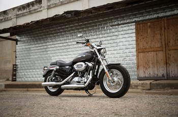 Harley-Davidson Sportster XL 1200C Custom 2017 - Bild 3