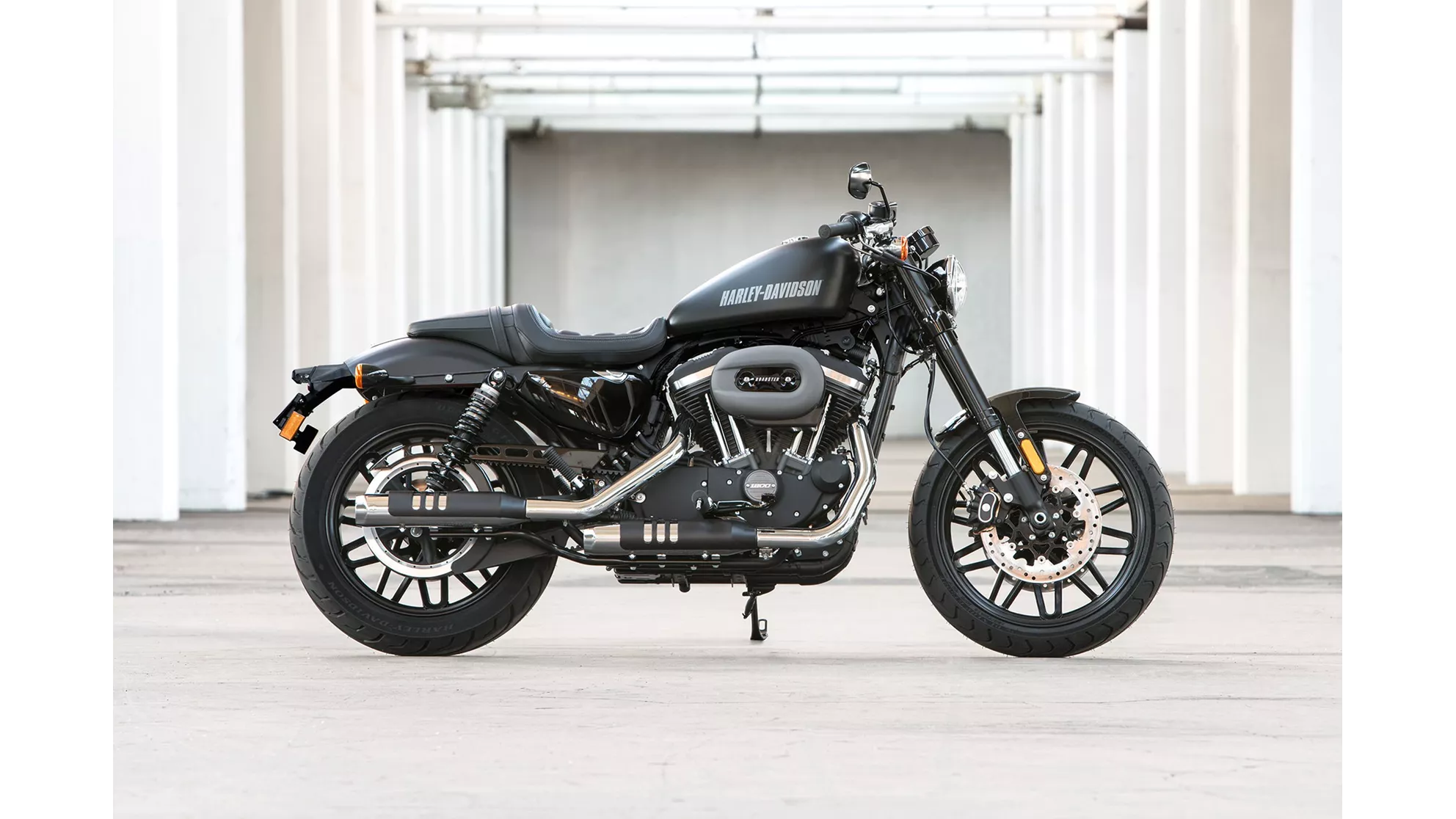 Harley-Davidson Sportster XL 1200 R Roadster - Obrázek 7