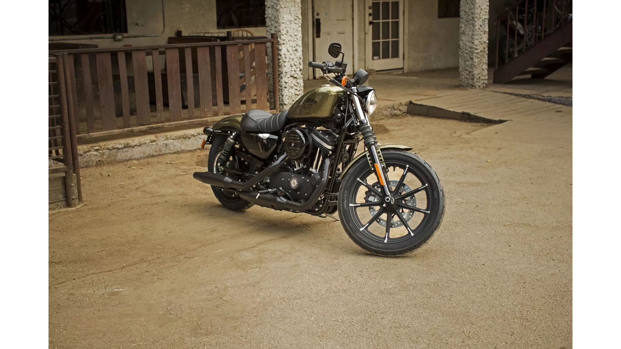 Harley-Davidson Sportster XL 883 N Iron - Image 2 Harley-Davidson Sportster XL 883 N Iron - Image 2