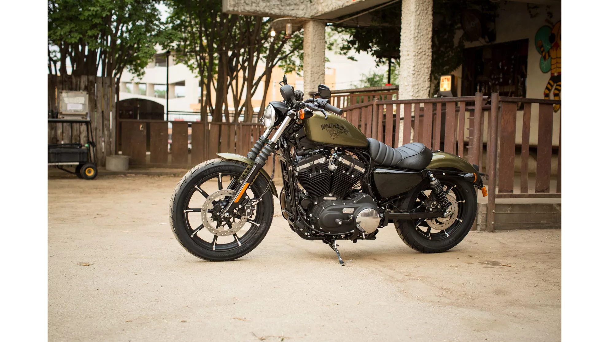 Harley-Davidson Sportster XL 883 N Iron - Image 3 Harley-Davidson Sportster XL 883 N Iron - Image 3