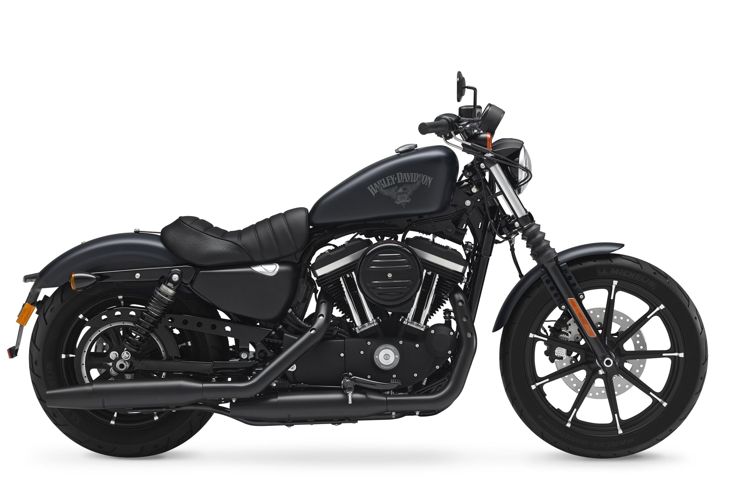Motorrad Vergleich Harley Davidson Sportster Xl 883 N Iron 2017 Vs Harley Davidson Sportster Xl 883 R Roadster 2016