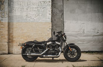 Harley-Davidson Sportster XL 1200X Forty-Eight 2017 - Bild 5 Harley-Davidson Sportster XL 1200X Forty-Eight 2017 - Bild 5