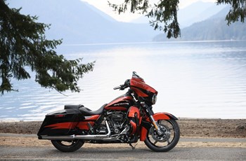 Harley-Davidson CVO Street Glide FLHXSE 2017 - Bild 4