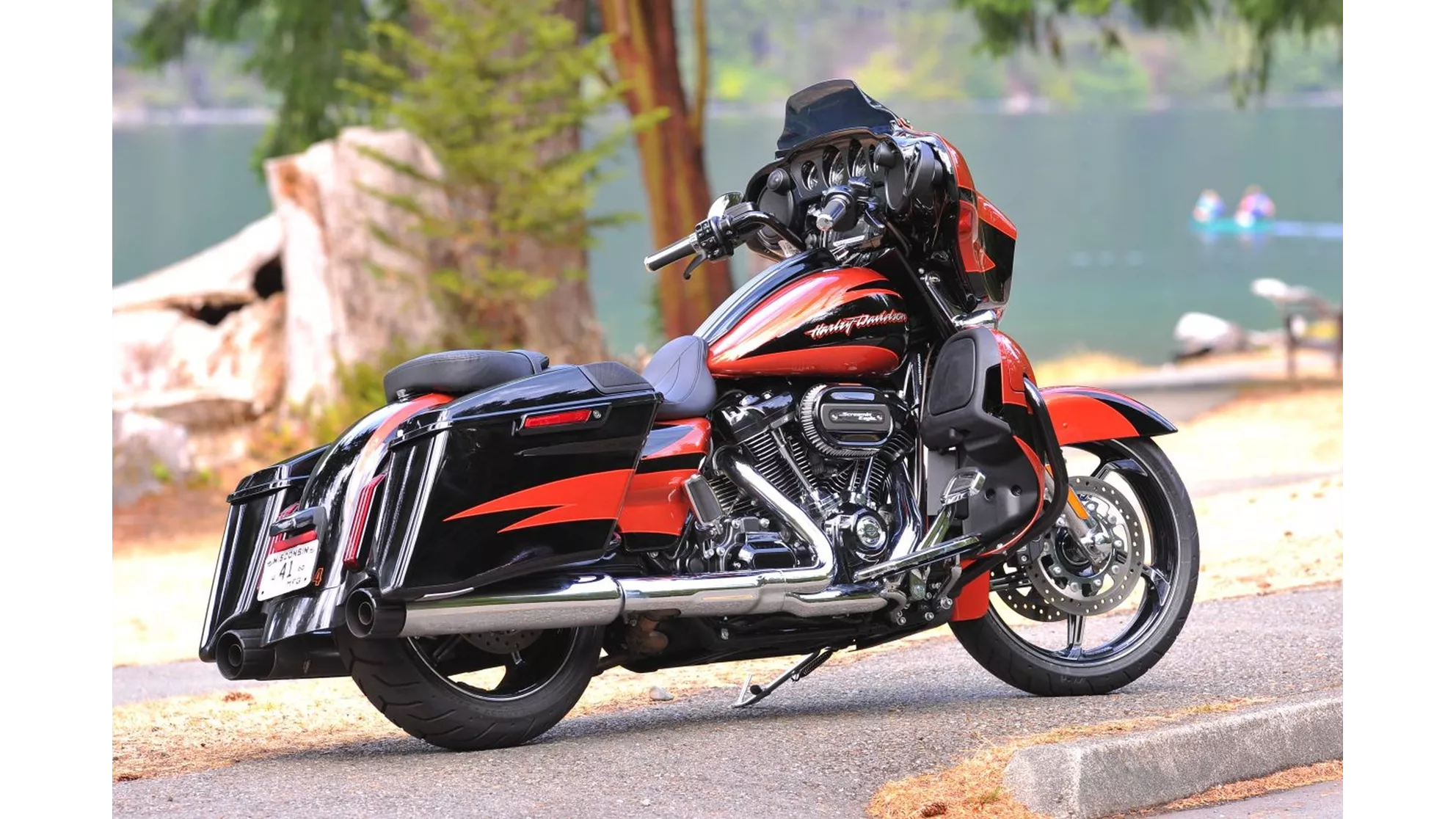 Harley-Davidson CVO Street Glide FLHXSE - Image 4 Harley-Davidson CVO Street Glide FLHXSE - Image 4