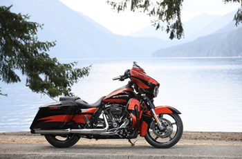 Harley-Davidson CVO Street Glide FLHXSE 2017 - Bild 11