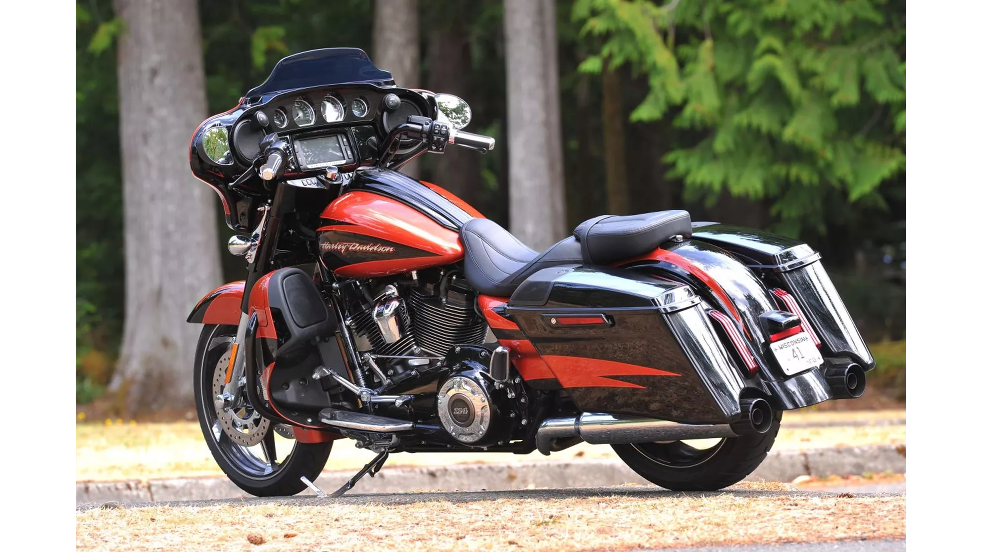 Harley-Davidson CVO Street Glide FLHXSE - Image 11 Harley-Davidson CVO Street Glide FLHXSE - Image 11