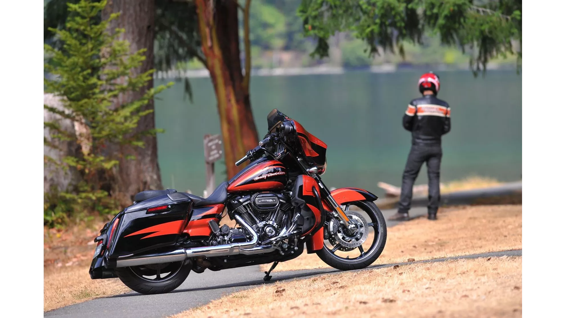 Harley-Davidson CVO Street Glide FLHXSE - Image 12 Harley-Davidson CVO Street Glide FLHXSE - Image 12