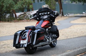 Harley-Davidson CVO Street Glide FLHXSE 2017 - Bild 18