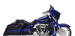 Harley-Davidson CVO Street Glide FLHXSE 2017 vs Harley-Davidson CVO Street Glide FLHXSE 2025