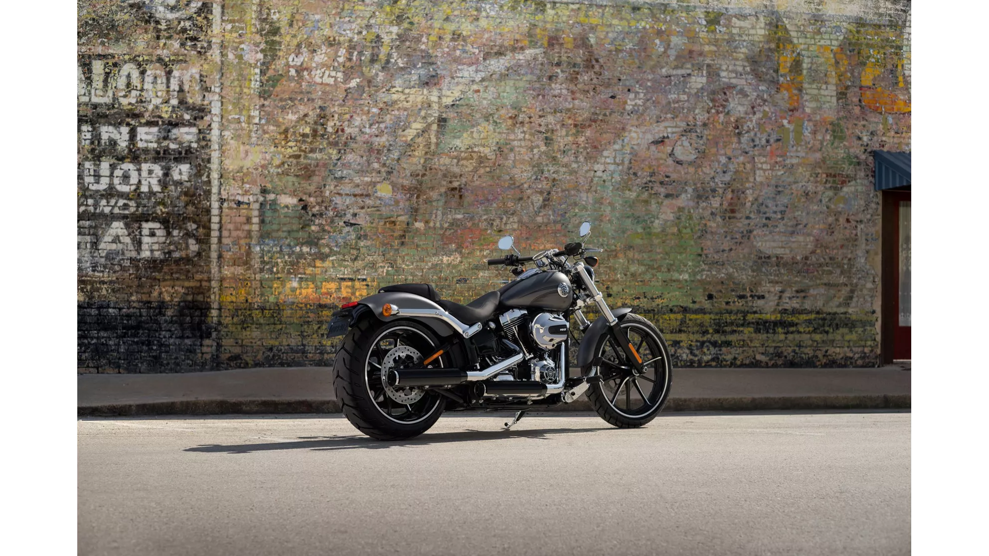 Harley-Davidson Softail Breakout FXSB - Obrázek 1