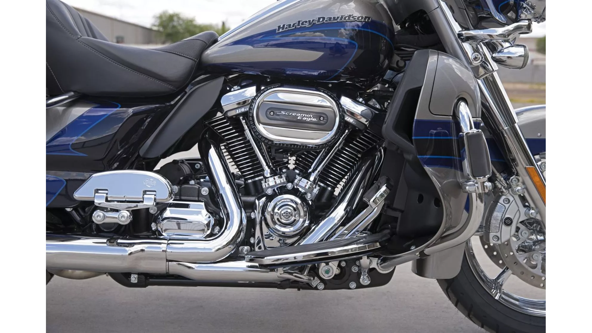 Harley-Davidson CVO Ultra Limited FLHTKSE - Image 13 Harley-Davidson CVO Ultra Limited FLHTKSE - Image 13