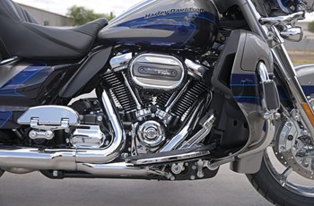 Harley-Davidson CVO Ultra Limited FLHTKSE 2017 - Bild 15 Harley-Davidson CVO Ultra Limited FLHTKSE 2017 - Bild 15