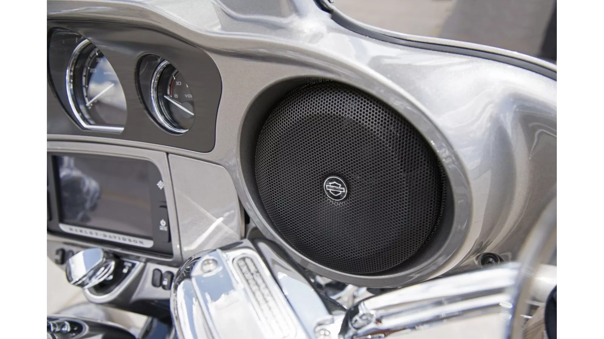 Harley-Davidson CVO Ultra Limited FLHTKSE - Image 14 Harley-Davidson CVO Ultra Limited FLHTKSE - Image 14