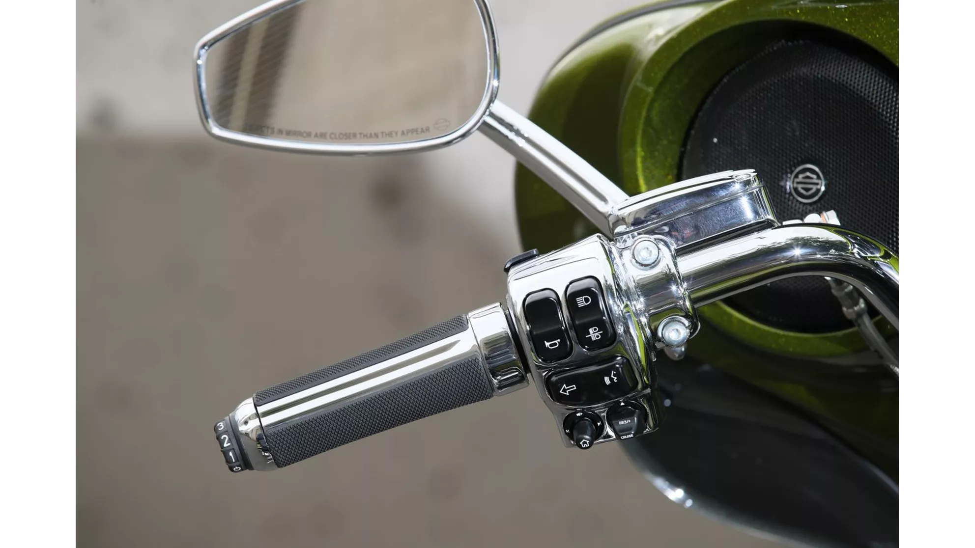 Harley-Davidson CVO Ultra Limited FLHTKSE - Image 17 Harley-Davidson CVO Ultra Limited FLHTKSE - Image 17