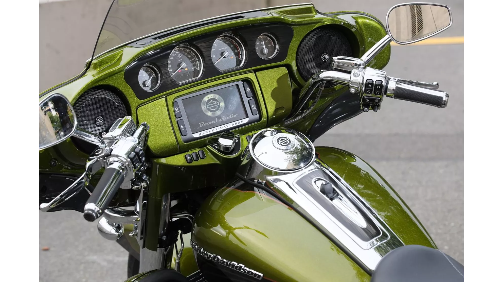 Harley-Davidson CVO Ultra Limited FLHTKSE - Image 21 Harley-Davidson CVO Ultra Limited FLHTKSE - Image 21