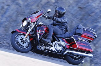 Harley-Davidson CVO Ultra Limited FLHTKSE 2017 - Bild 40 Harley-Davidson CVO Ultra Limited FLHTKSE 2017 - Bild 40
