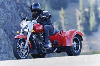 Harley-Davidson Tri Glide Ultra Classic FLHTCUTG 2017 - Bild 2