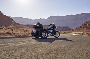 Harley-Davidson Tri Glide Ultra Classic FLHTCUTG 2017 - Bild 10