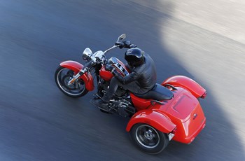 Harley-Davidson Tri Glide Ultra Classic FLHTCUTG 2017 - Bild 11