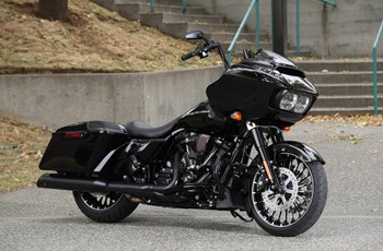 Harley-Davidson Touring Road Glide Special FLTRXS 2017 - Bild 2 Harley-Davidson Touring Road Glide Special FLTRXS 2017 - Bild 2