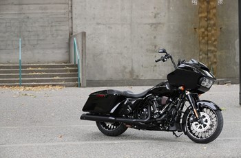 Harley-Davidson Touring Road Glide Special FLTRXS 2017 - Bild 14 Harley-Davidson Touring Road Glide Special FLTRXS 2017 - Bild 14