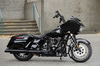 Harley-Davidson Touring Road Glide Special FLTRXS 2017 - Bild 16 Harley-Davidson Touring Road Glide Special FLTRXS 2017 - Bild 16