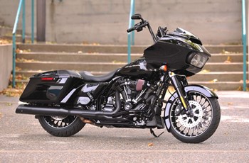 Harley-Davidson Touring Road Glide Special FLTRXS 2017 - Bild 18 Harley-Davidson Touring Road Glide Special FLTRXS 2017 - Bild 18