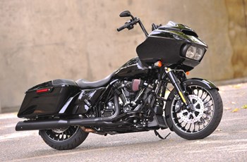 Harley-Davidson Touring Road Glide Special FLTRXS 2017 - Bild 20 Harley-Davidson Touring Road Glide Special FLTRXS 2017 - Bild 20