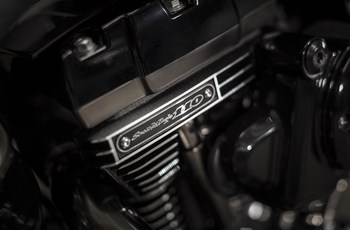 Harley-Davidson CVO Pro Street Breakout FXSE 2017 - Bild 12 Harley-Davidson CVO Pro Street Breakout FXSE 2017 - Bild 12