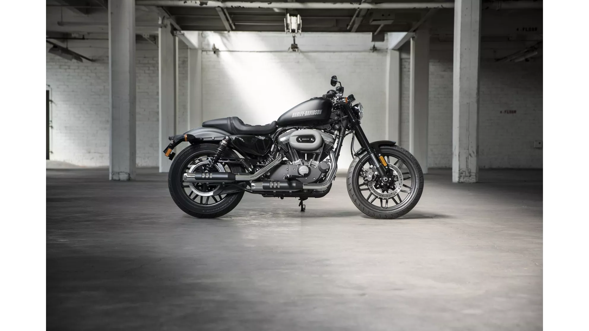 Harley-Davidson Sportster XL 1200CX Roadster - Image 1 Harley-Davidson Sportster XL 1200CX Roadster - Image 1
