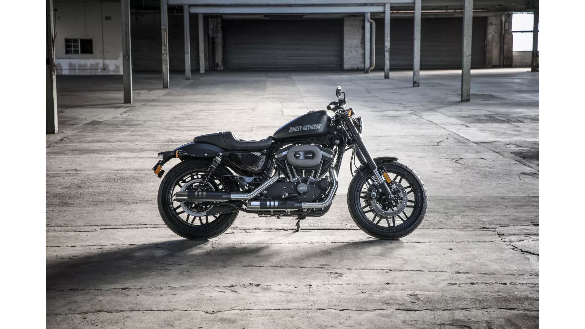 Harley-Davidson Sportster XL 1200CX Roadster - Image 3 Harley-Davidson Sportster XL 1200CX Roadster - Image 3