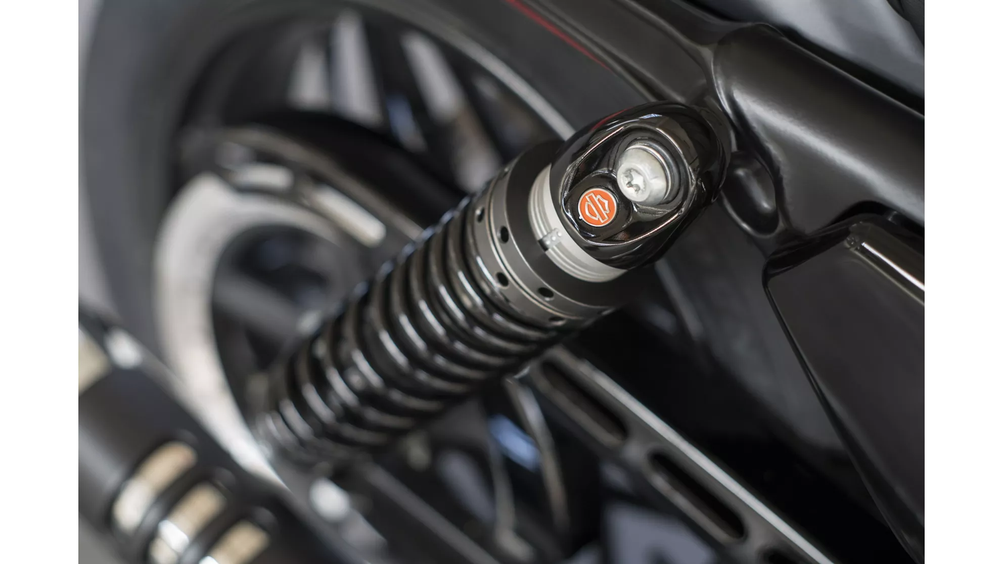 Harley-Davidson Sportster XL 1200CX Roadster - Image 5 Harley-Davidson Sportster XL 1200CX Roadster - Image 5