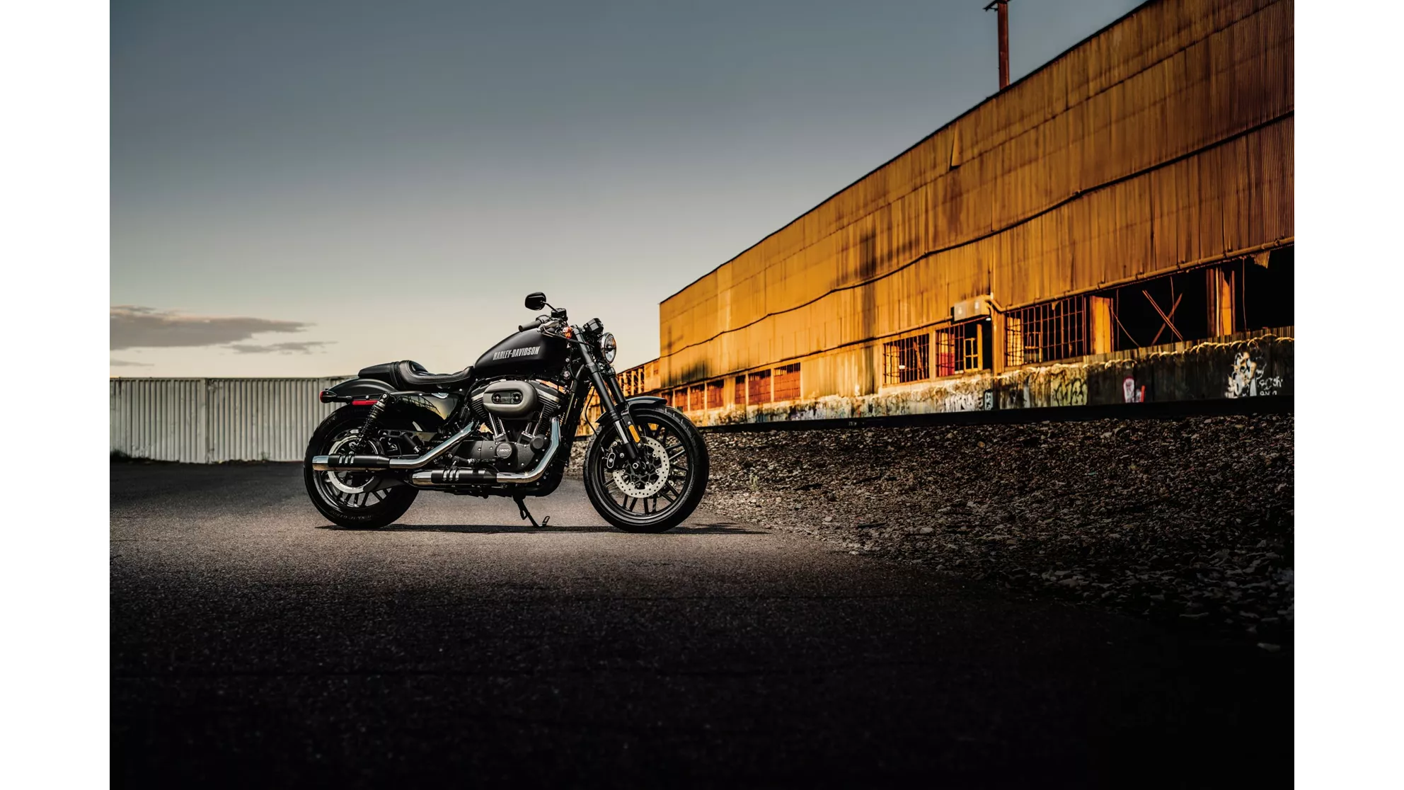 Harley-Davidson Sportster XL 1200CX Roadster - Image 8 Harley-Davidson Sportster XL 1200CX Roadster - Image 8